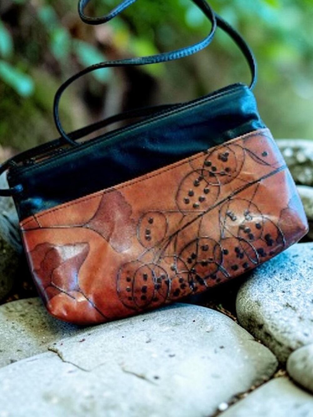 C.L. Whiting 1996 Leaf Leather Crossbody Bag With Leaf Design Made In USA 90s
